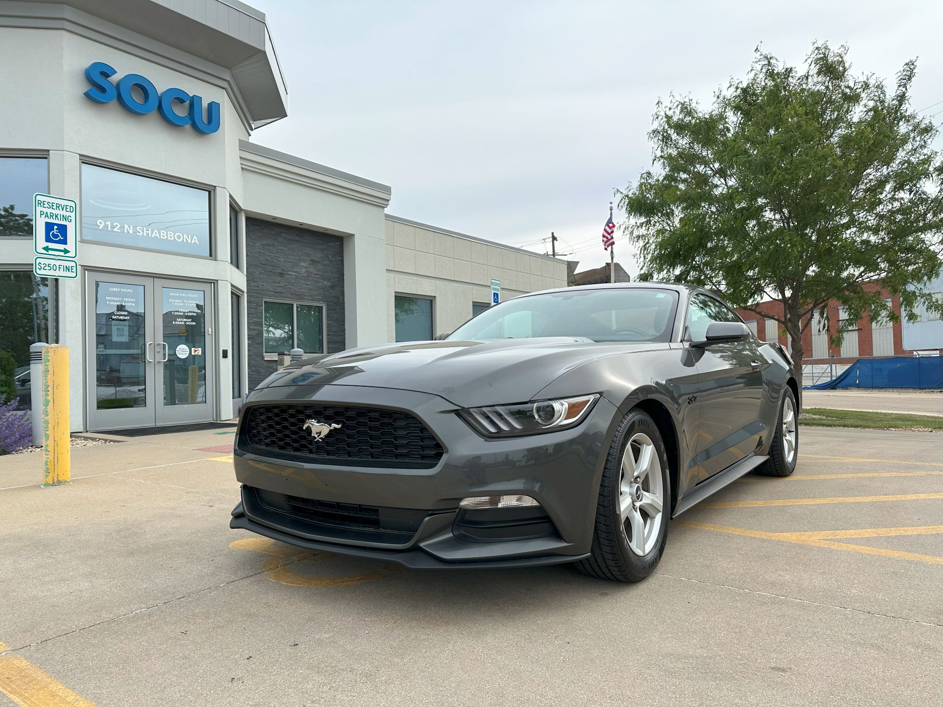2017 Ford Mustang Coupe V6