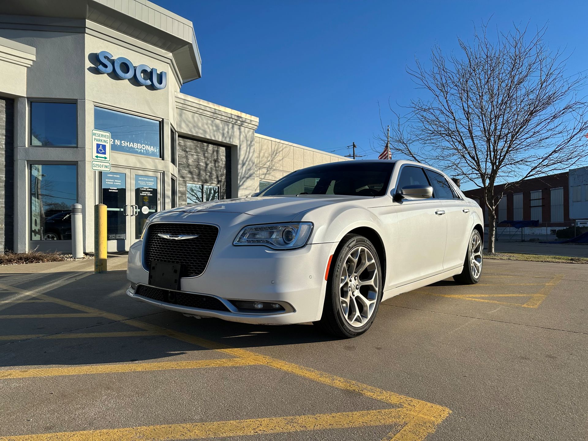 2016 Chrysler 300 Sedan 4D 300C Platinum